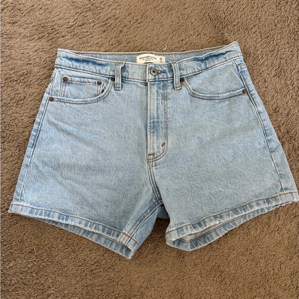 Abercrombie & Fitch 4” Mom Short High Rise Size 28/6